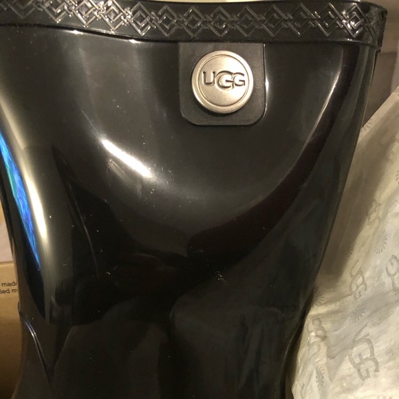 Ugg Rainboots - Picture 3 of 4